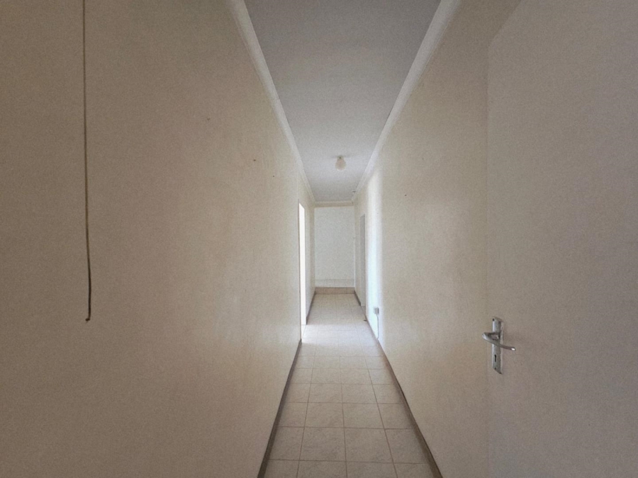 To Let 4 Bedroom Property for Rent in Ladybrand Free State